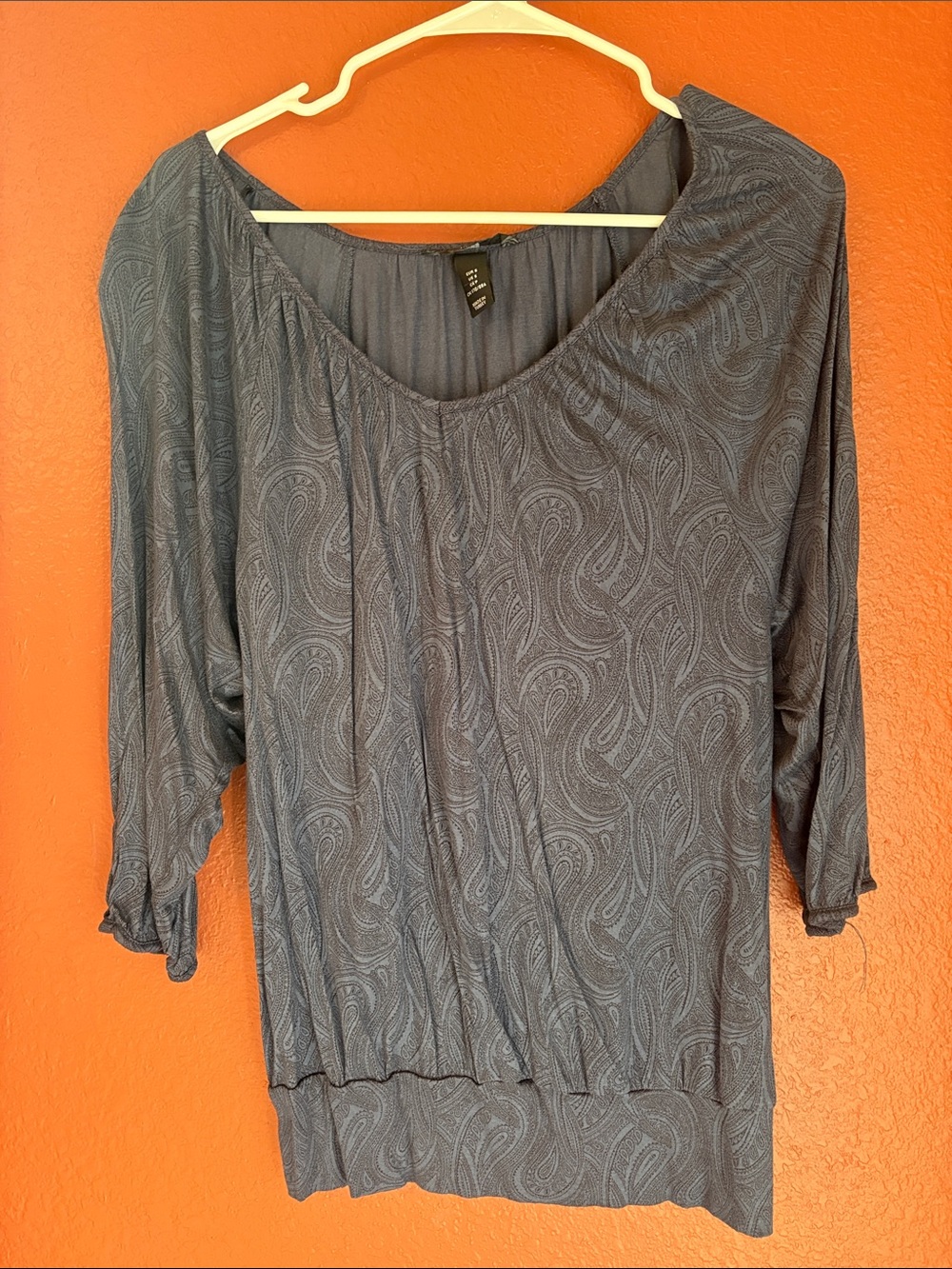 H&M Gray Paisley Scoop-Neck Tunic